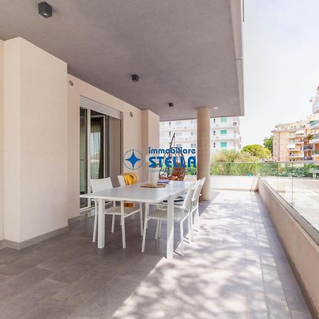 Condominio Trento Lido di Jesolo Buitenkant foto