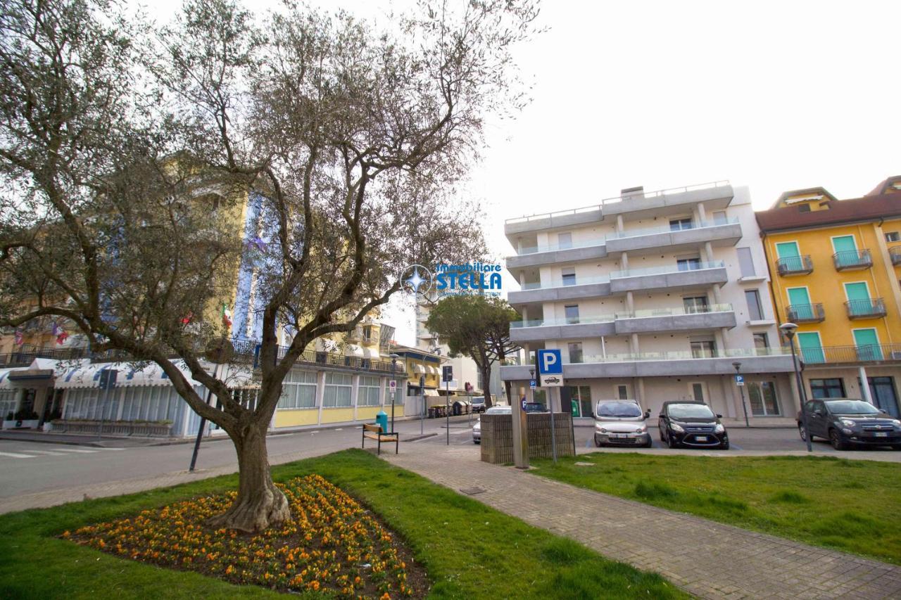 Condominio Trento Lido di Jesolo Buitenkant foto